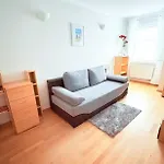 Ginster Mariendorf - Mit Garten, Gern Mit Hund, Wintergarten Apartman Middelhagen