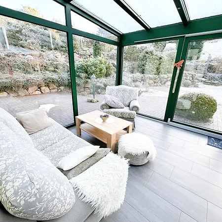 Ginster Mariendorf - Mit Garten, Gern Mit Hund, Wintergarten Appartement
